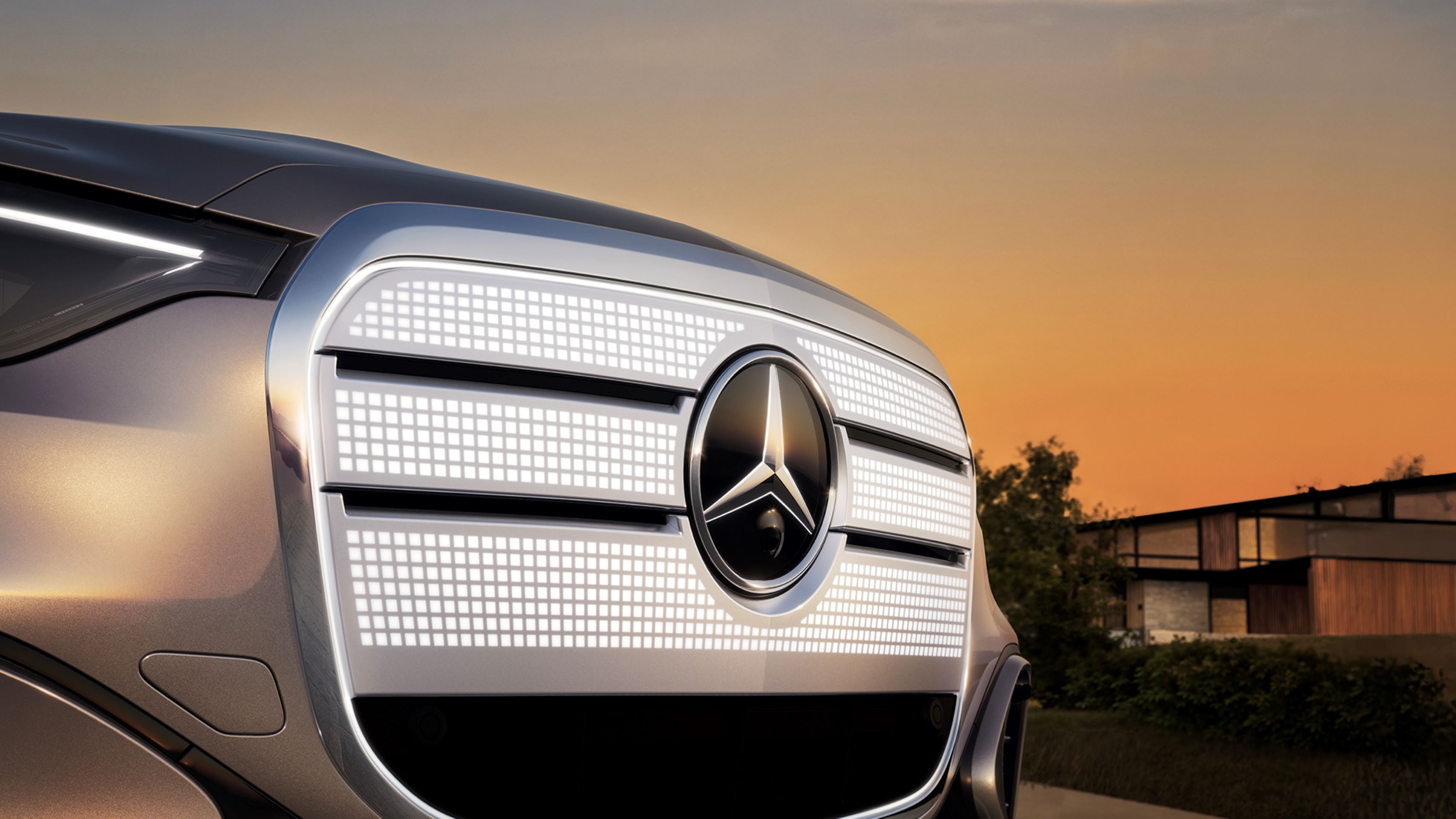 Mercedes-Benz показала первый тизер электрического кроссовера GLC
