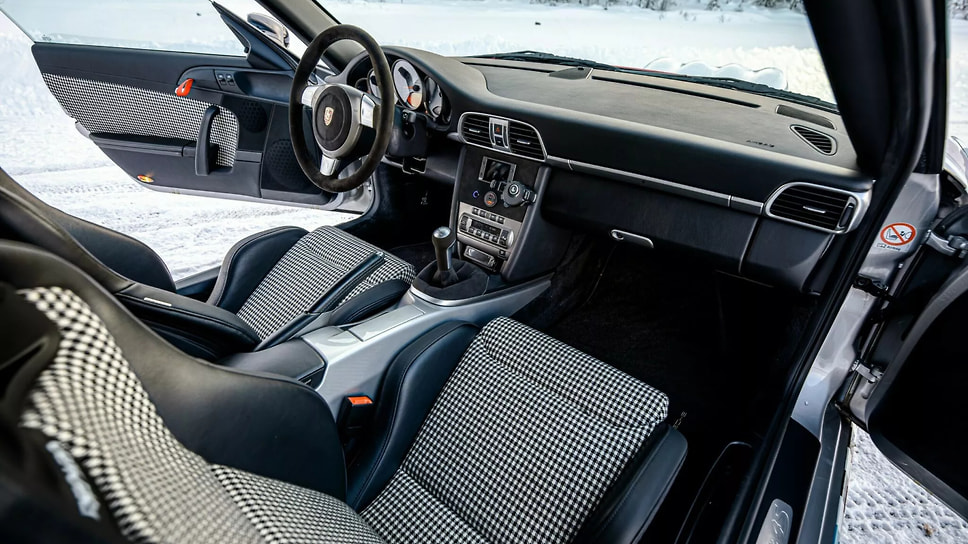 Porsche 911 RS-7