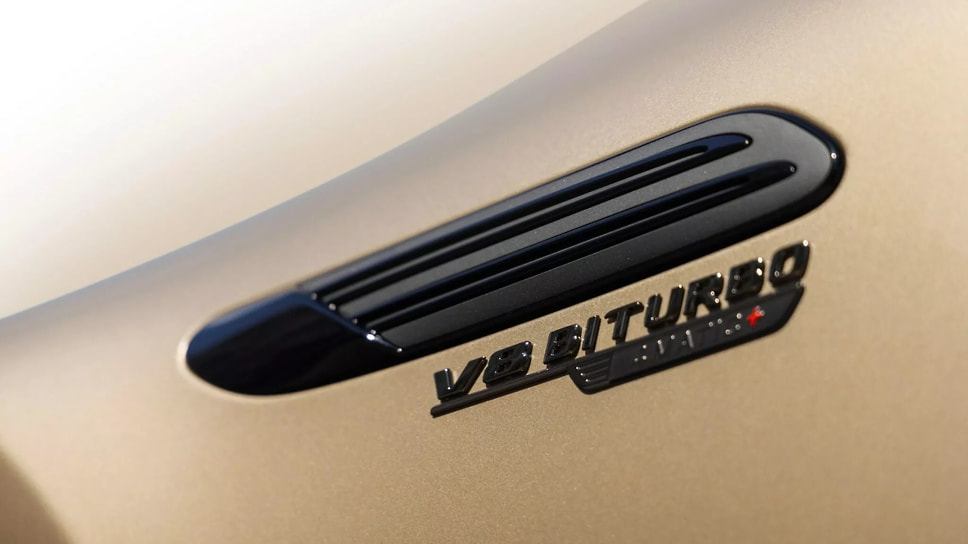 Mercedes-Benz SL63 Manufaktur Golden Coast