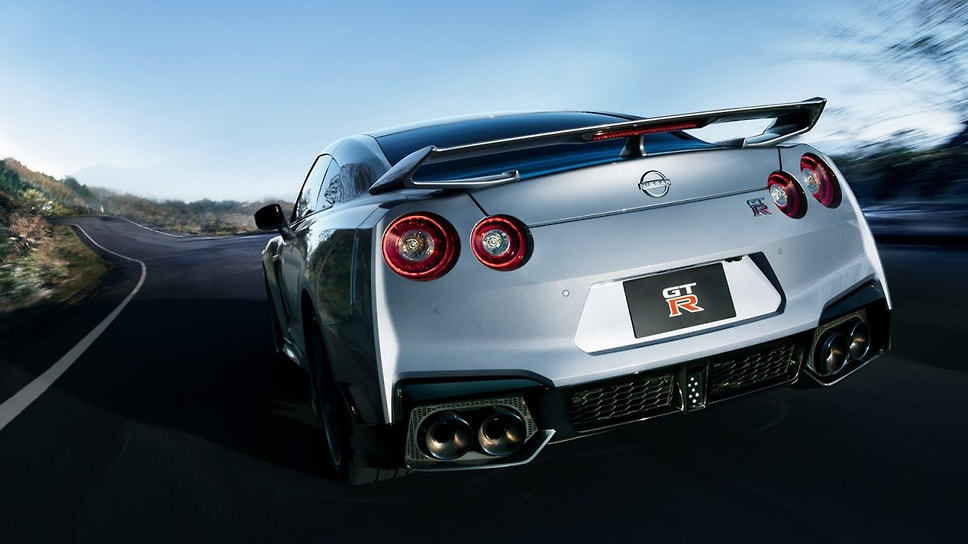 Nissan GT-R