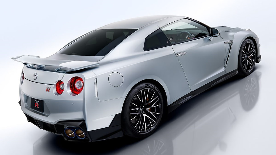 Nissan GT-R