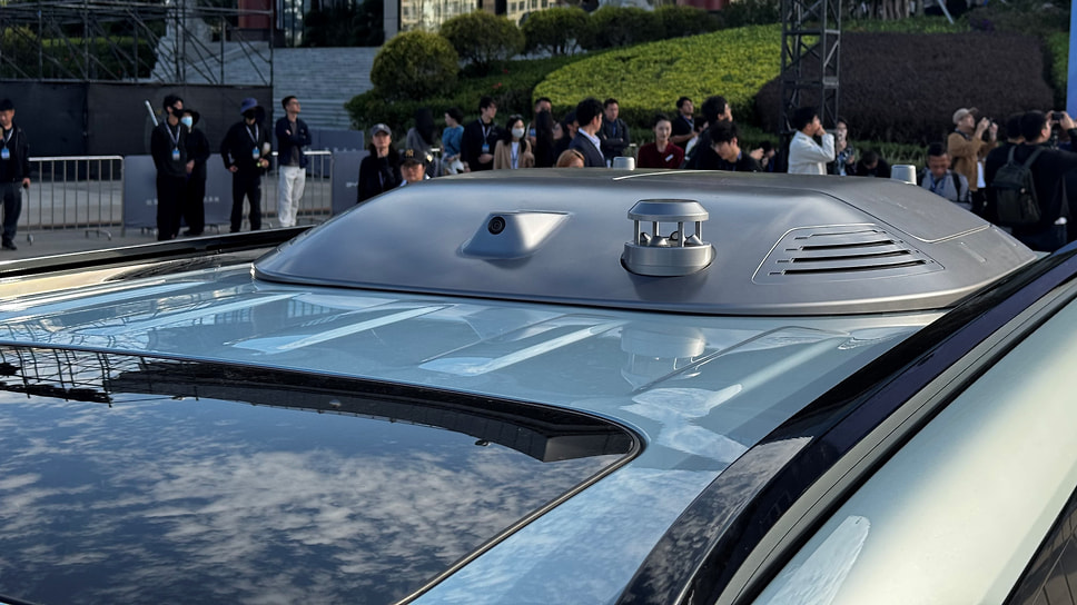 Внедорожник BYD Yangwang U8 с системой Ling Yuan