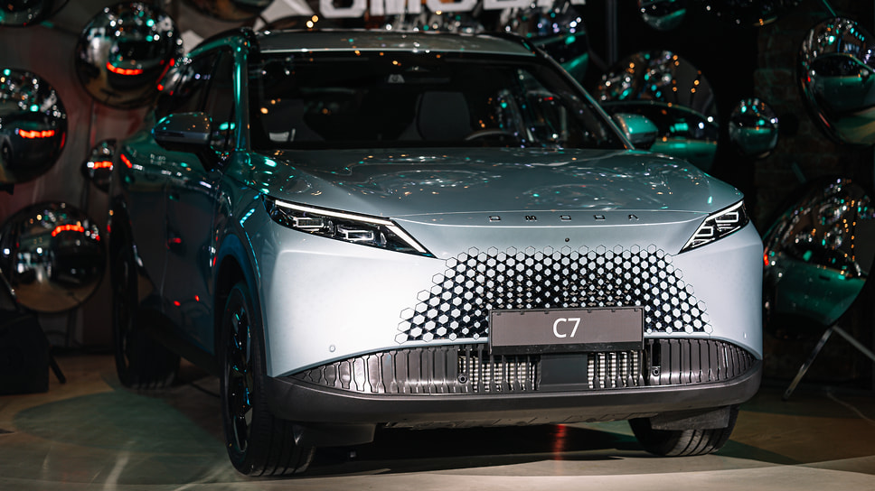 Omoda C7