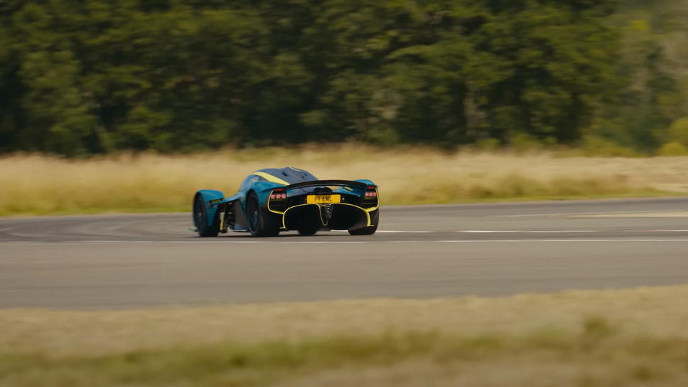 Aston Martin Valkyrie  на тестовой трассе Top Gear