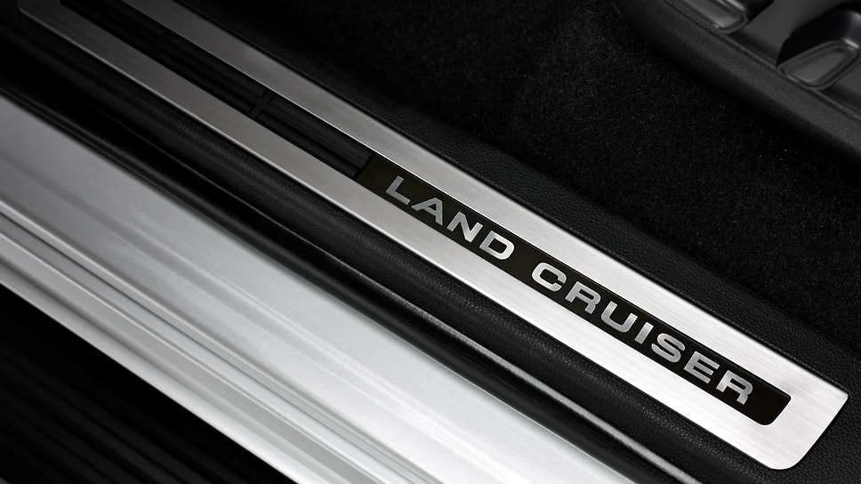 Toyota Land Cruiser 300