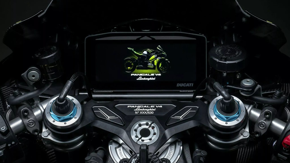 Ducati Panigale V4 Lamborghini