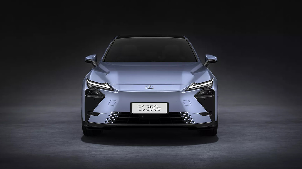 Электрический Lexus ES