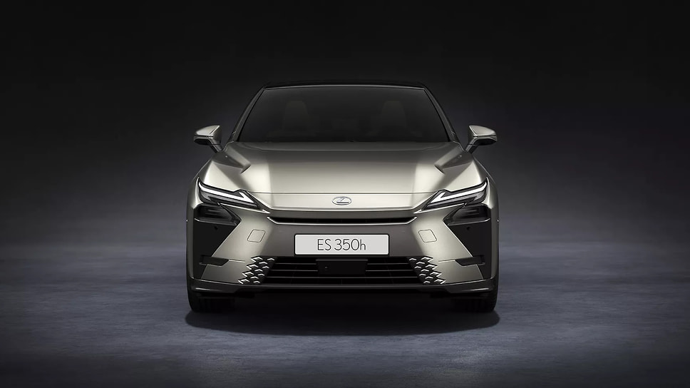 Гибридный Lexus ES