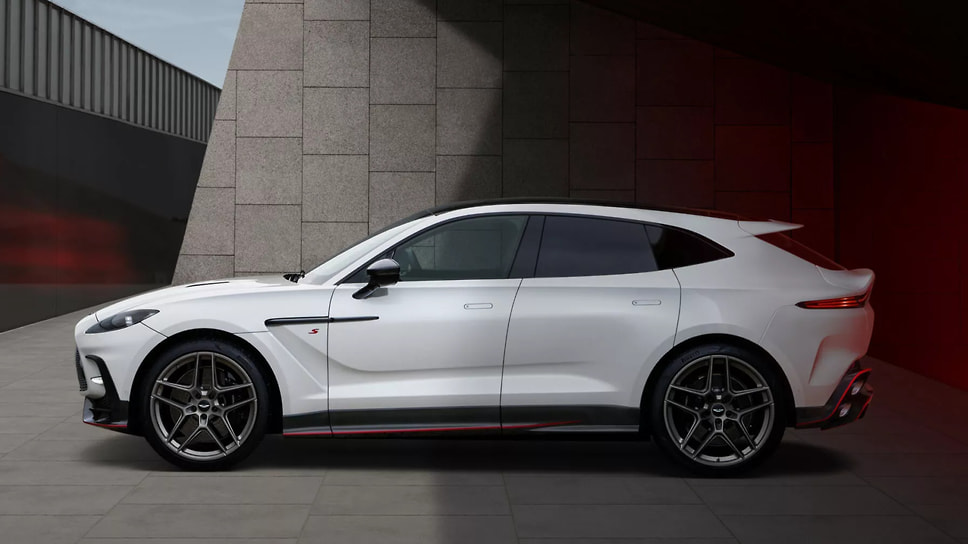 Aston Martin DBX S