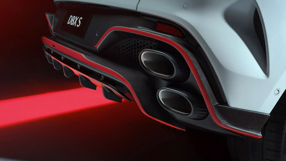 Aston Martin DBX S