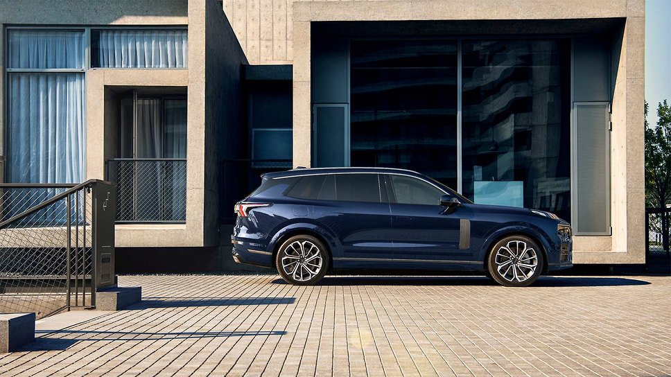 Lynk &amp; Co 09