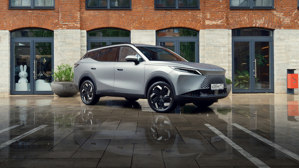Omoda C7