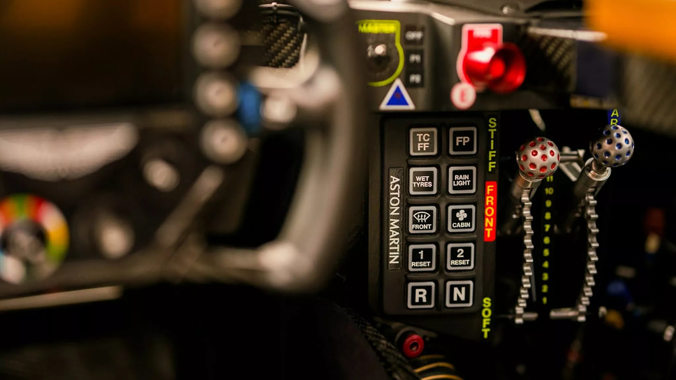 Aston Martin Valkyrie LM