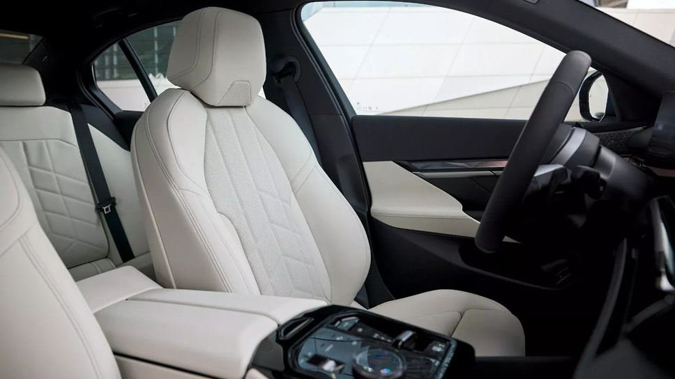 BMW 540i xDrive Legacy Edition