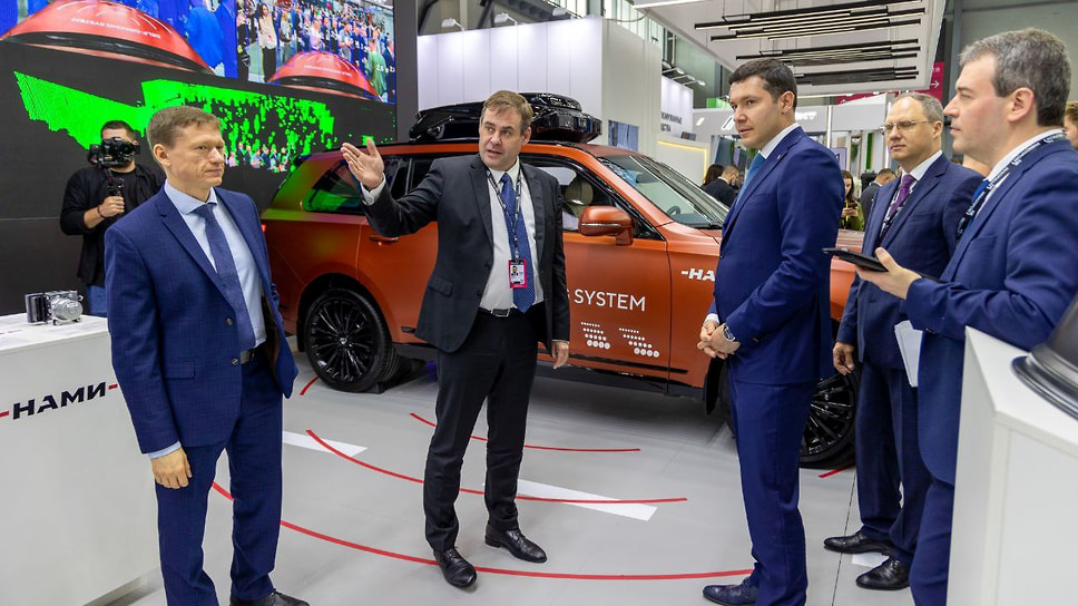 Aurus Komendant с NAMI Self-Driving System на «Иннопроме»
