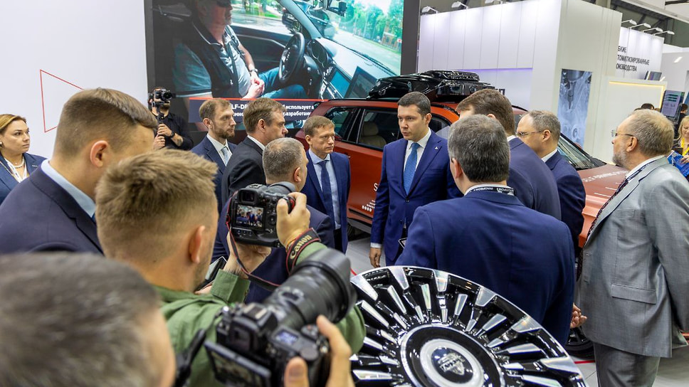 Aurus Komendant с NAMI Self-Driving System на «Иннопроме»