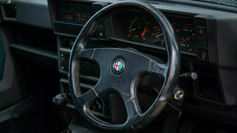 Alfa Romeo 75