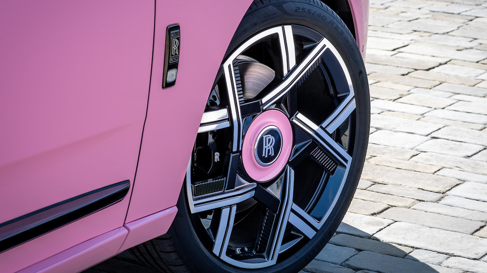 Rolls-Royce Black Badge Cullinan Series II