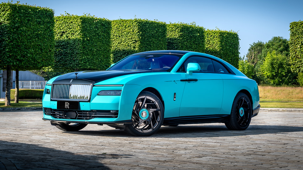 Rolls-Royce Black Badge Spectre