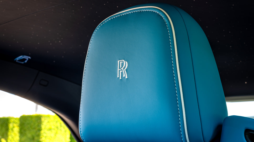Rolls-Royce Black Badge Spectre