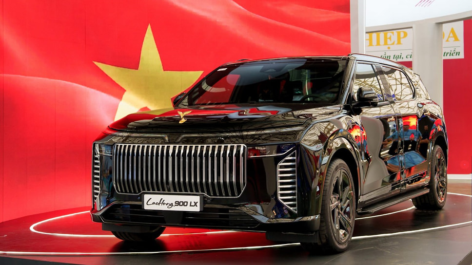 VinFast Lac Hong 900 LX