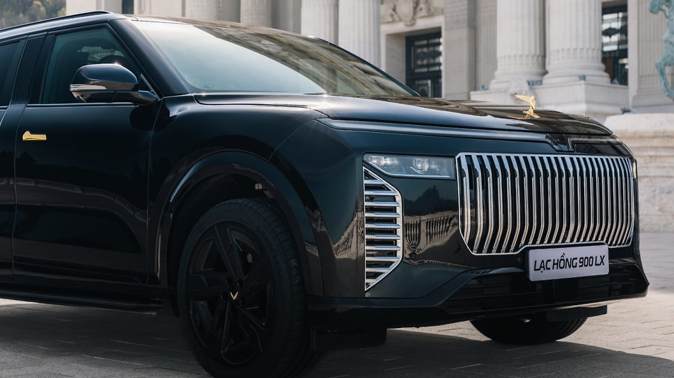 VinFast Lac Hong 900 LX