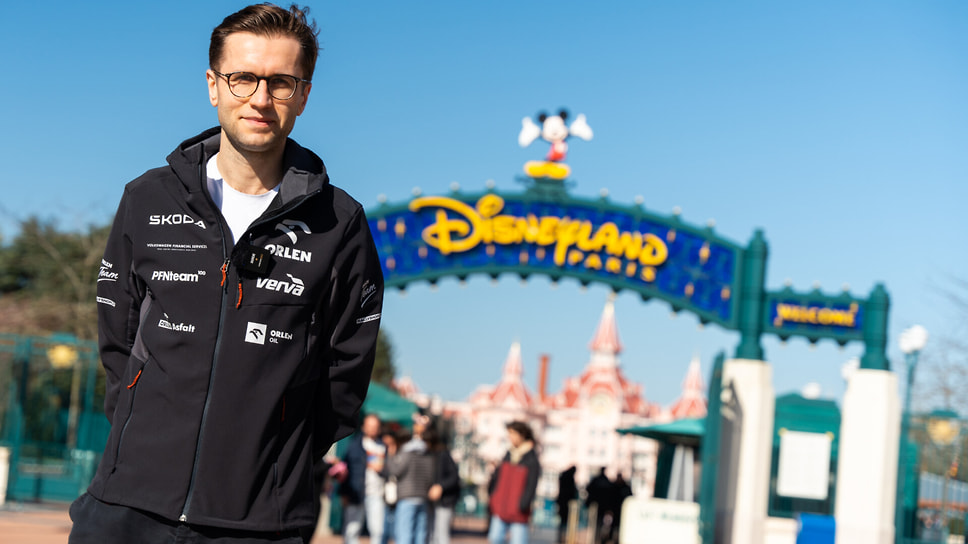 Мико Марчик добрался до парижского «Диснейленда»
