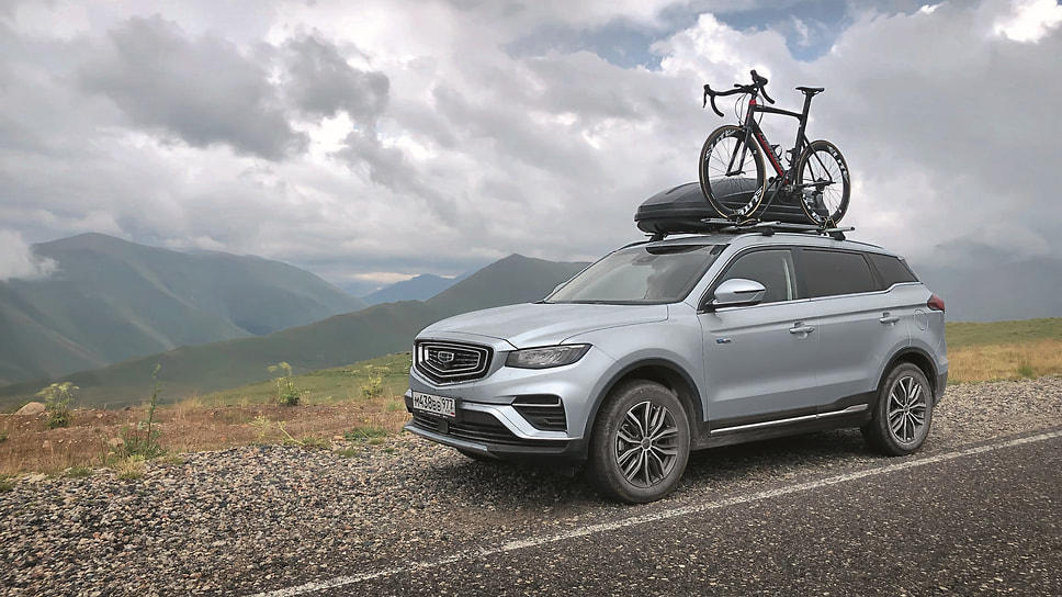Geely Atlas Pro в горах