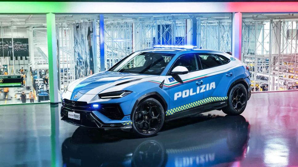 На службу в полицию Рима поступил внедорожник Lamborghini Urus Performante мощностью 666 л.с.