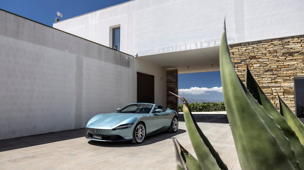 Ferrari Roma Spider