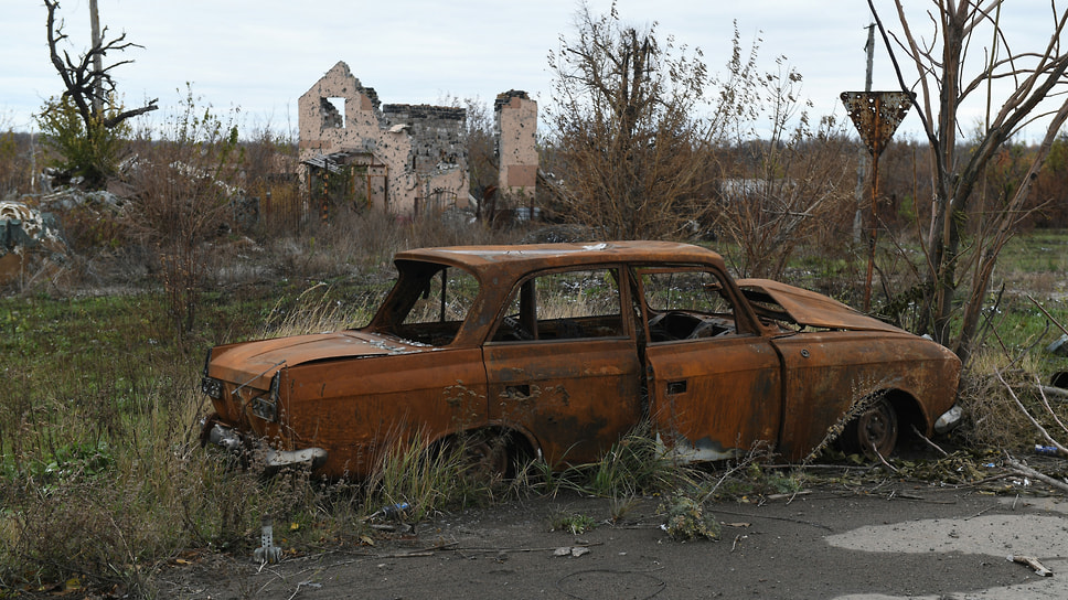 Автомобиль на трасса Донецк — Пески