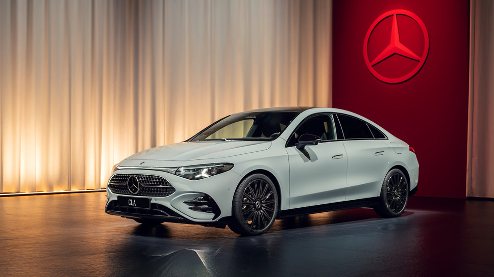 Компания Mercedes-Benz представила в Риме модель CLA нового поколения