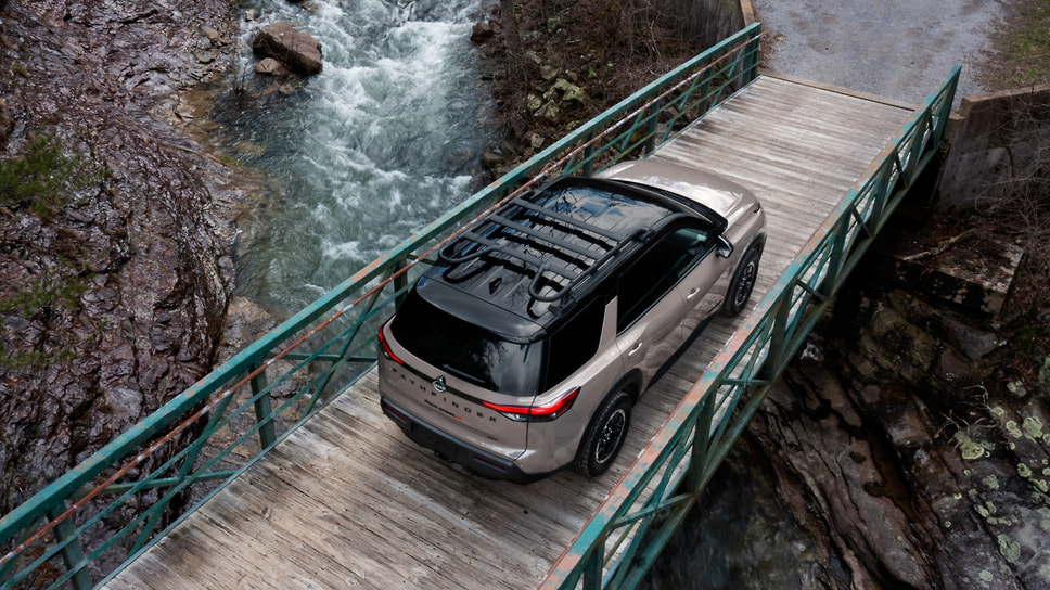 Nissan Pathfinder 2025 модельного года во внедорожной версии Rock Creek