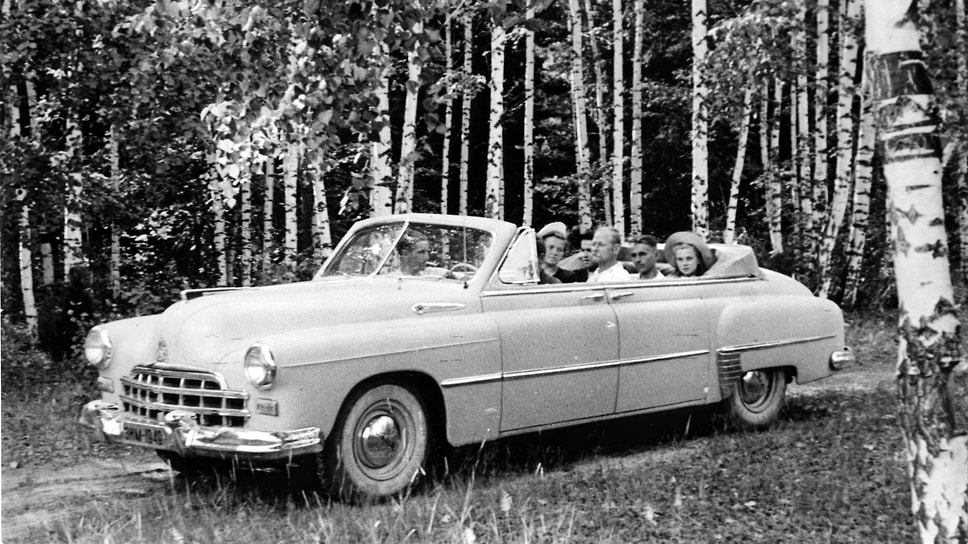 Все десять лет ЗИМ выпускался только в закрытой версии, однако в 1948 и 1949 году к производству готовили и вариант с кузовом фаэтон, который так и не добрался до конвейера