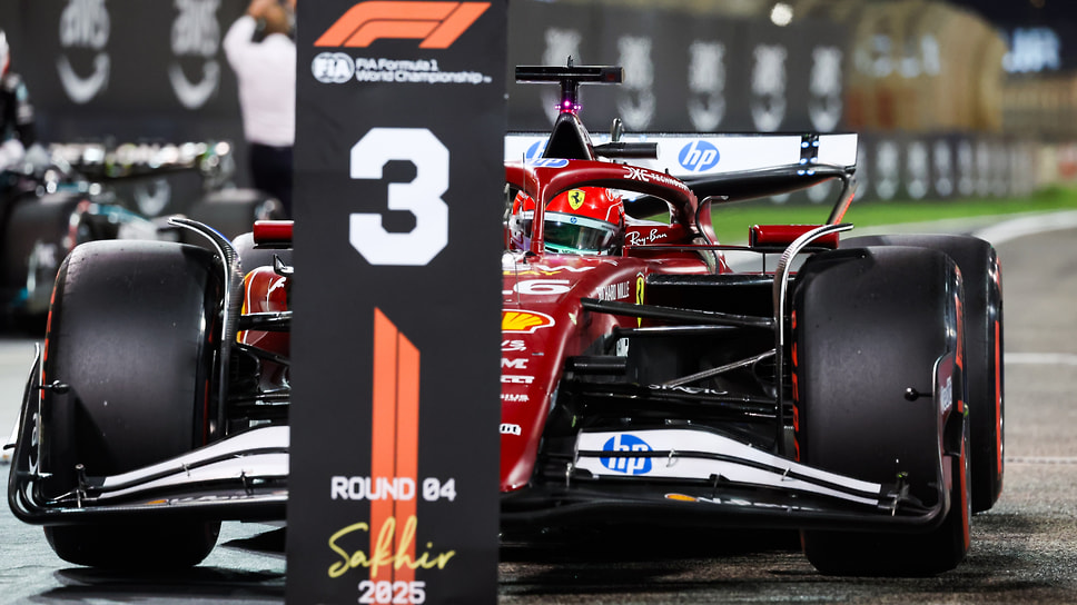 Ferrari Шарля Леклера на финише квалификации