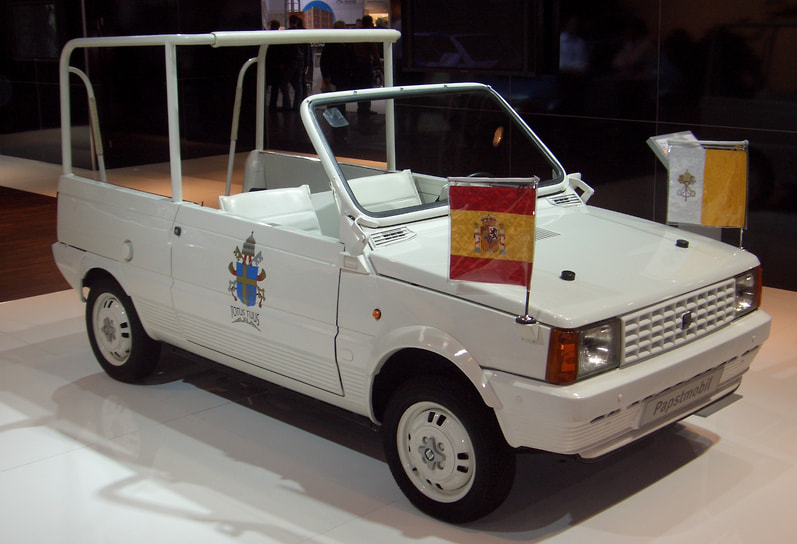 Во время своего визита в Испанию в 1982 году Иоанн Павел II использовал автомобиль Seat Marbella — своеобразную трибуну на колесах