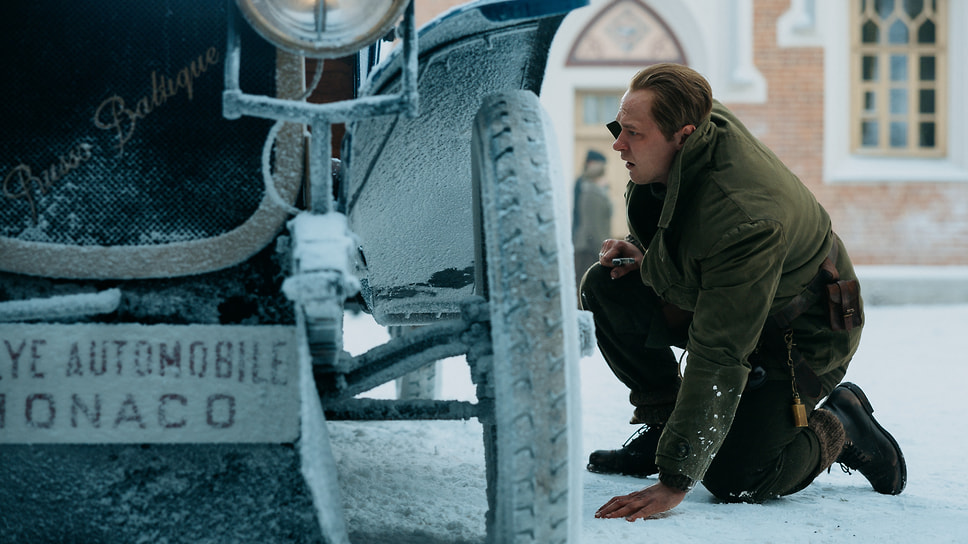 Актер Юра Борисов на съемках фильма «Битва моторов»