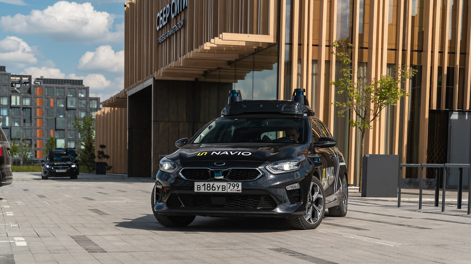 Автономные автомобили Navio