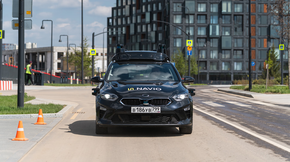 Автономный автомобиль Navio
