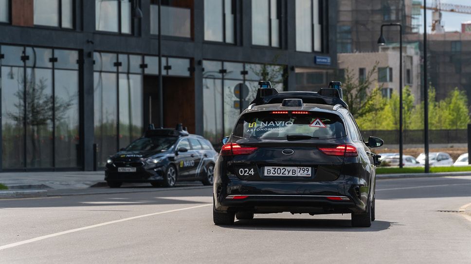 Автономные автомобили Navio
