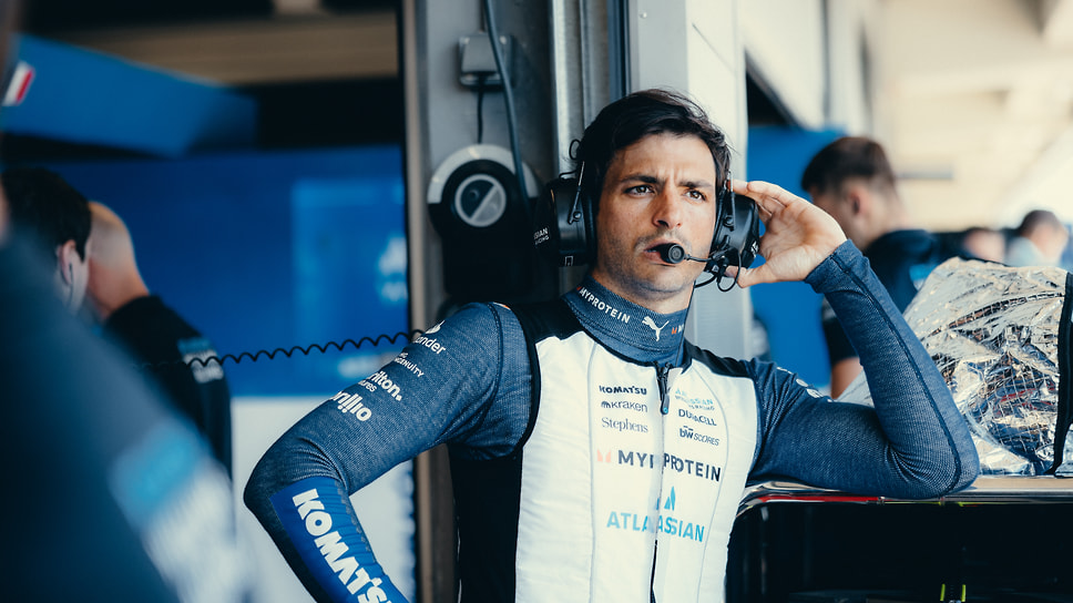 Испанец Карлос Сайнс, ныне выступающий за Williams, по ходу домашнего этапа
