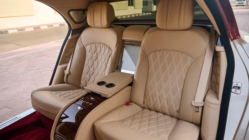 Bentley Mulsanne Grand Limousine