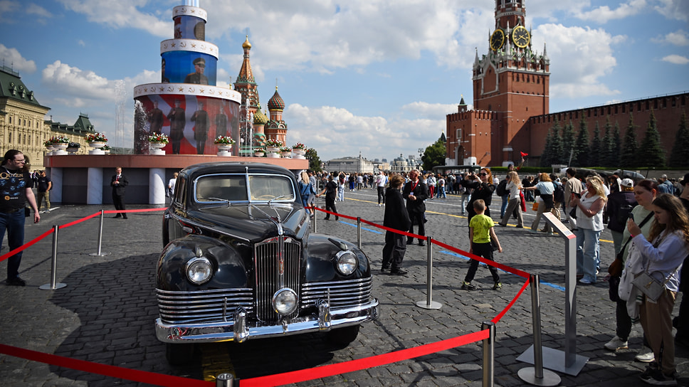 На Красной площади открылся иммерсивный музей под открытым небом, посвященный 80-летию Парада Победы