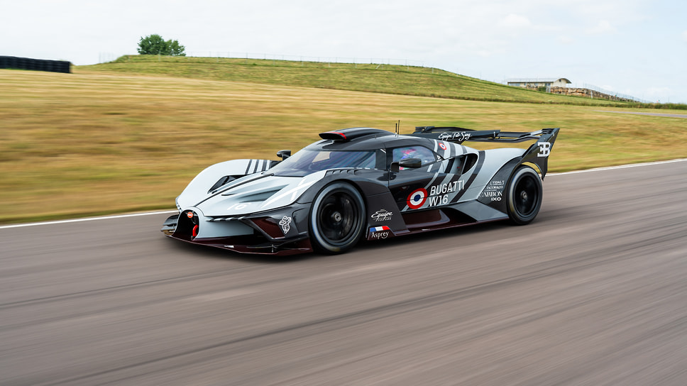 Bugatti Bolide на испытательном треке