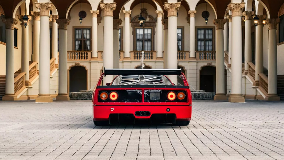 Спорткар Ferrari F40 LM, разработанный специально для участия в гонках, планируют продать в рамках калифорнийской Недели автомобилей в Монтерее в августе за 8,5–9,5 млн долларов.