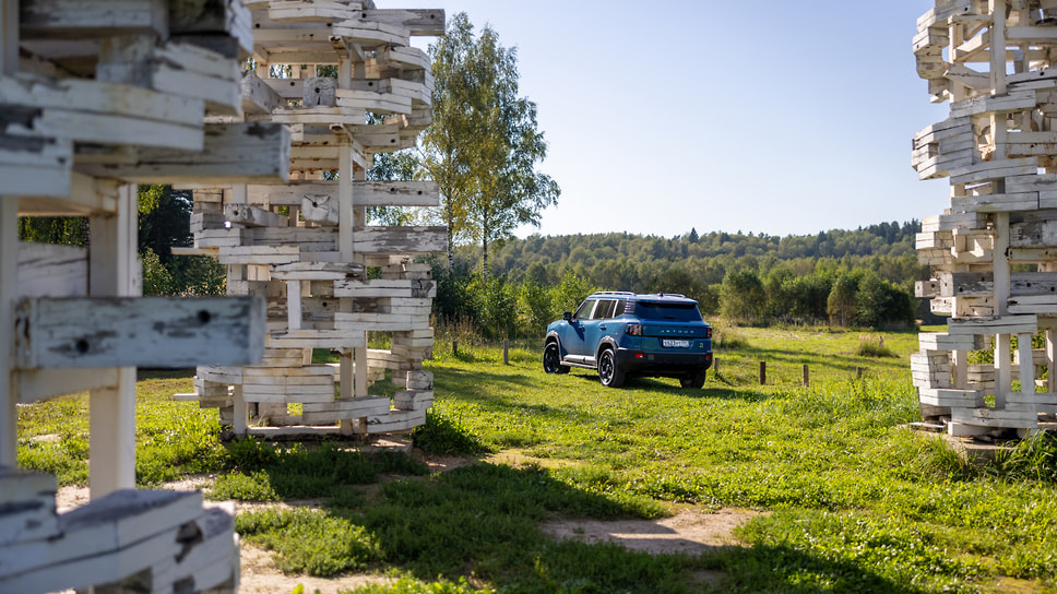Новый кроссовер Jetour T1 в арт-парке Никола-Ленивец в Калужской области