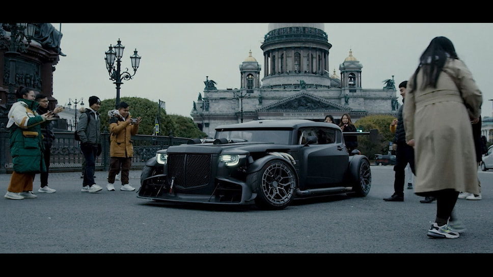 Кадр из фильма «Хот Род &quot;Летающий кирпич&quot;»