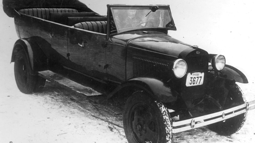 Помимо городских автобусов, «Аремкуз» построил небольшую партию туристических, предназначенных как для курортов, так и для экскурсий по Москве в летнее время. На фото – автобус с кузовом типа фаэтон на шасси грузовика ГАЗ-АА