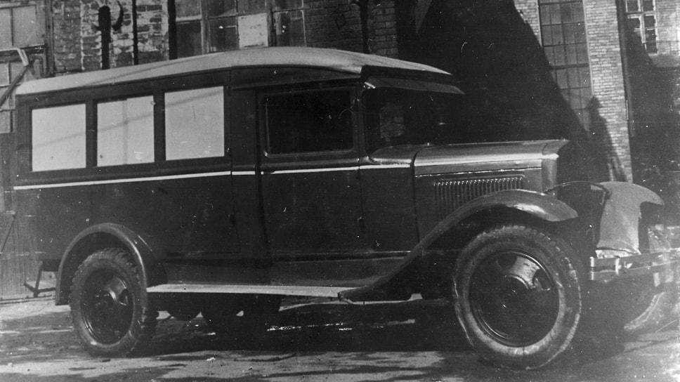 В 1947 году «Аремкуз» освоил санитарные кузова на шасси ГАЗ-АА