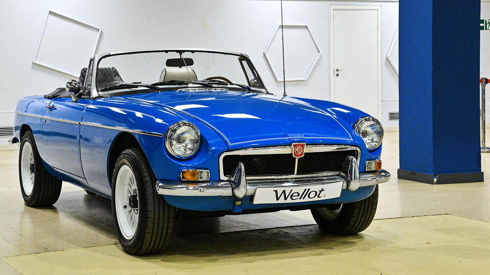 Лот №9. MG MGB Tourer (1979 г.). Один из самых узнаваемых спортивных автомобилей XX века выпускался с 1962 по 1980 годы. Говорим «британский родстер» — вспоминаем MGB